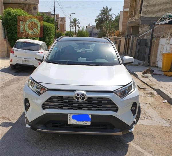 Toyota for sale in Iraq